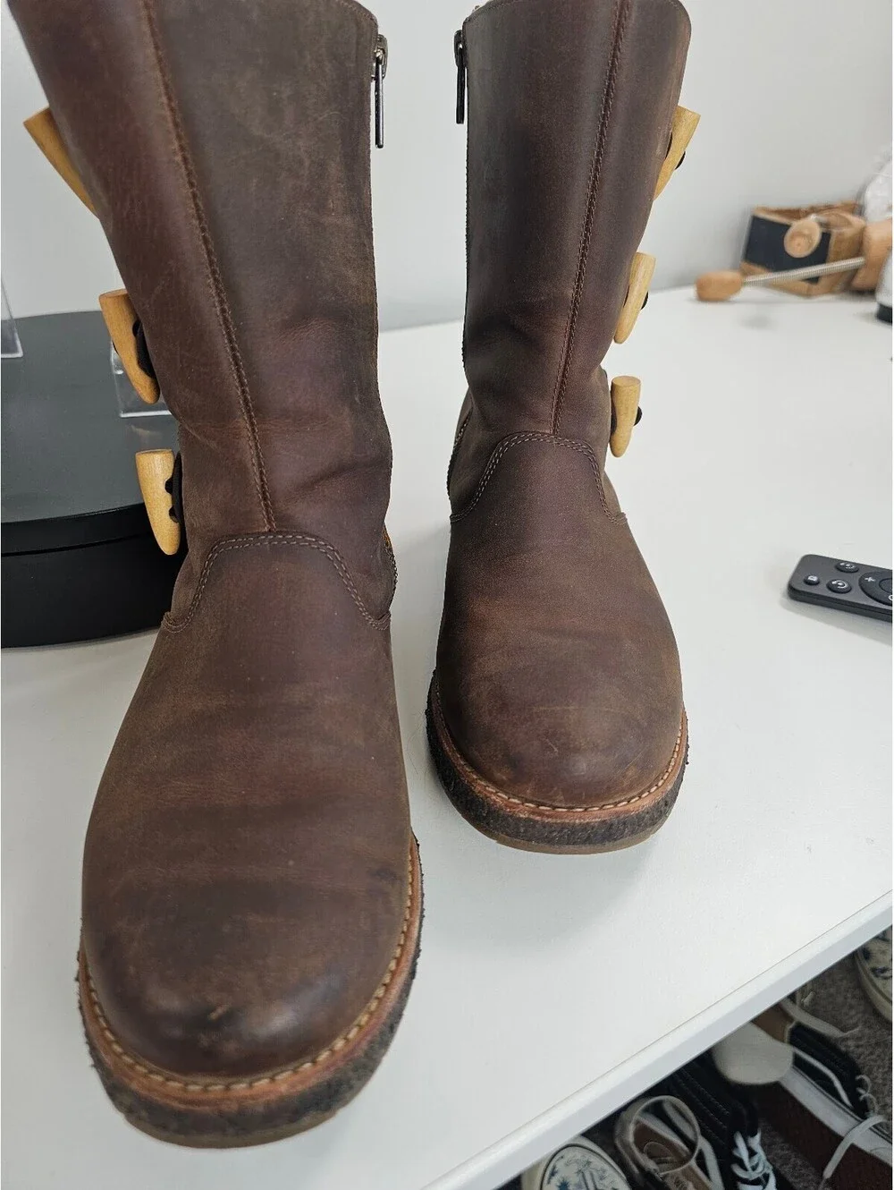 UGG Vintage Brown Leather Shearling Lined Boots with Toggles